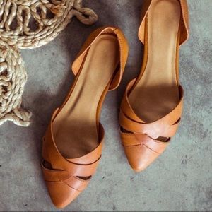 Lightly worn bohme cutout pointed flats